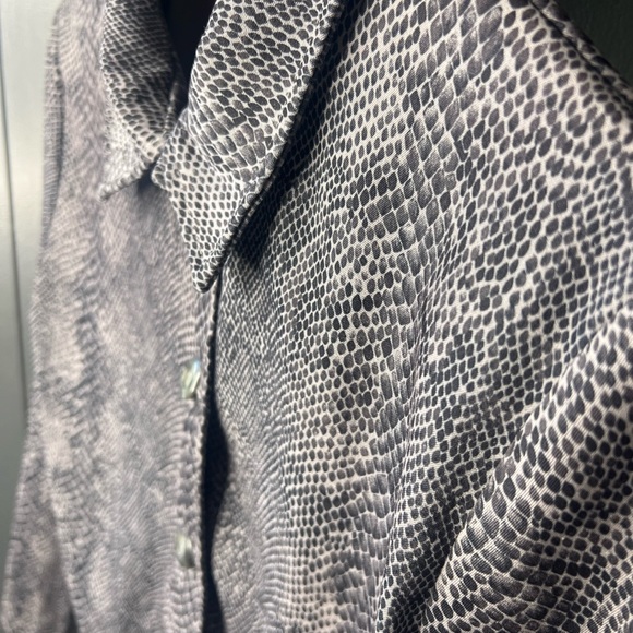 Briggs Petite snake skin blazer size small style: 1-702-b24 - Picture 5 of 6